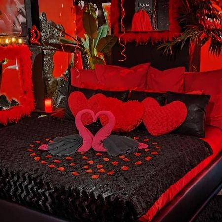 Loft romantique hammam spa privatif playroom Grenoble Extérieur photo
