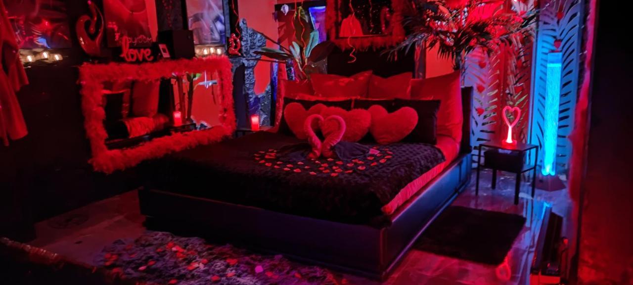 Loft romantique hammam spa privatif playroom Grenoble Extérieur photo