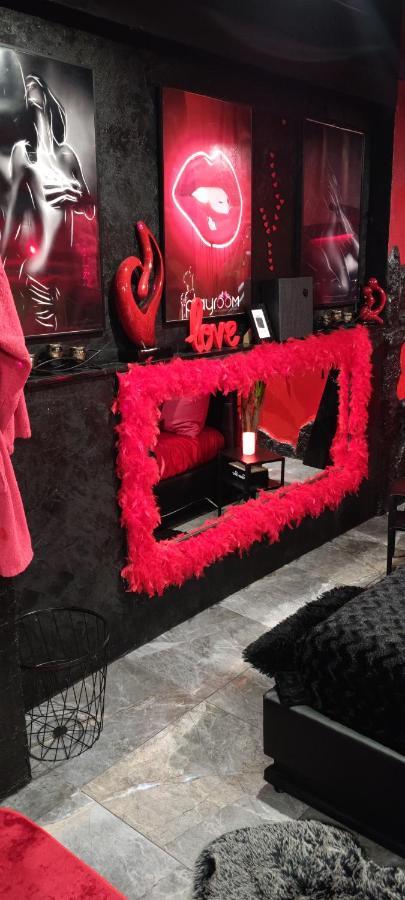 Loft romantique hammam spa privatif playroom Grenoble Extérieur photo